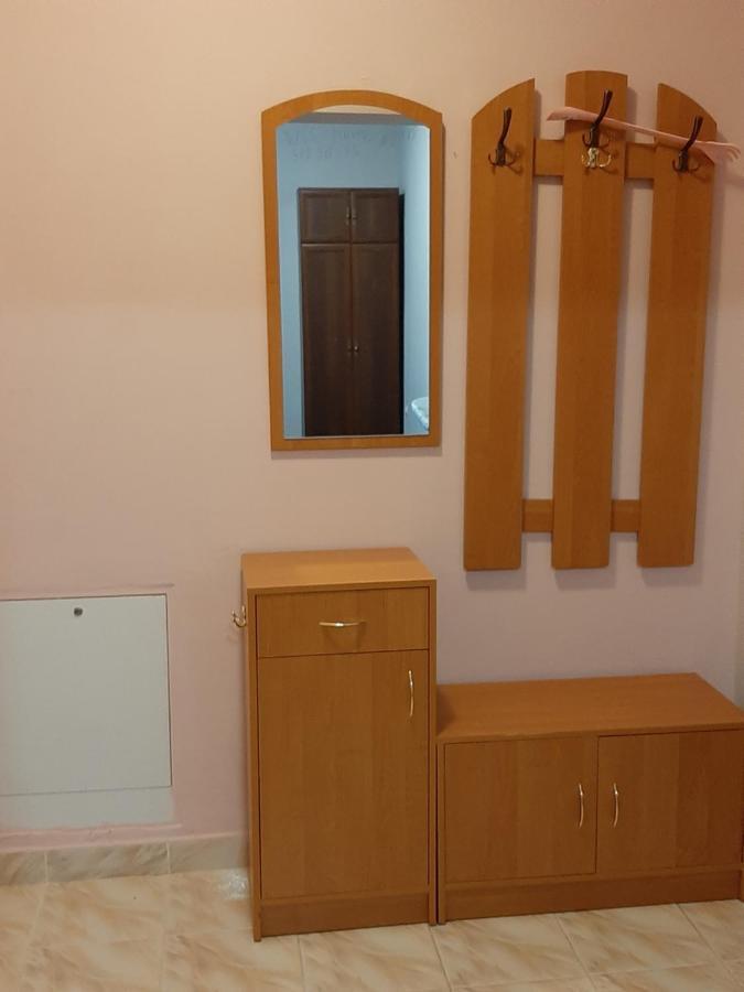 Apartment On Lermontova 35A Moekatsjeve Buitenkant foto