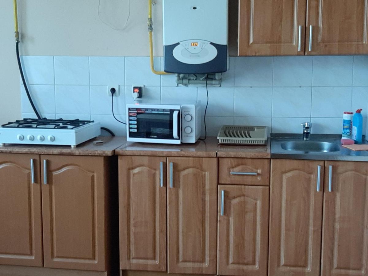 Apartment On Lermontova 35A Moekatsjeve Buitenkant foto